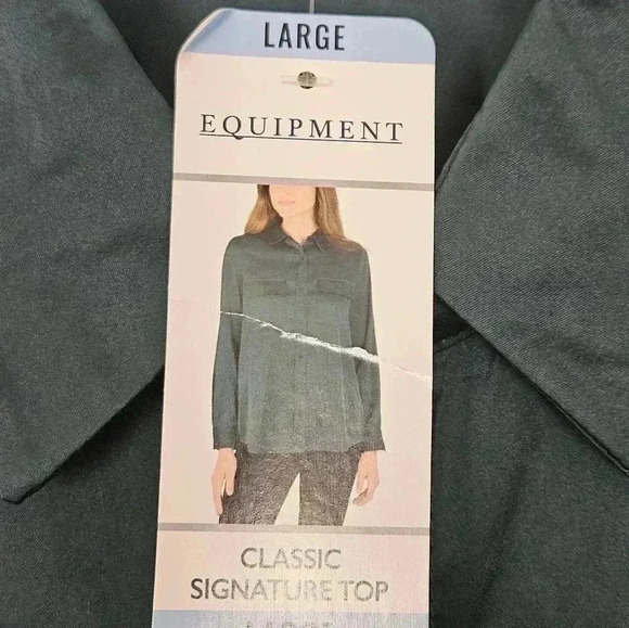 Equipment  NWT June Bug Emerald Satin Classic Signature Top - Picture 3 of 11